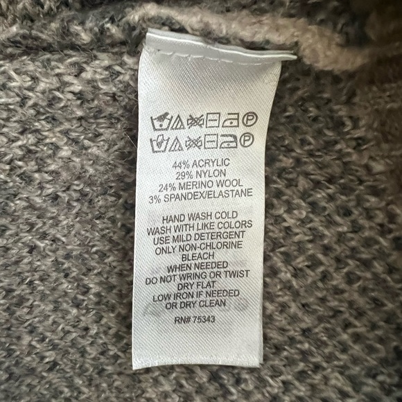 Christian Siriano Turtleneck Knit Camo Knit Sweater women’s size small - Picture 6 of 6